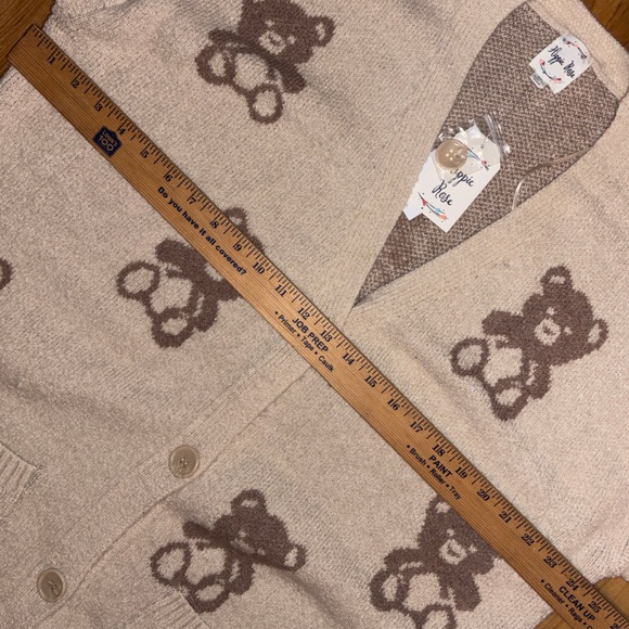 Hippie Rose Beige Oversized Cardigan with Adorable Bear Design XL - Picture 6 of 8